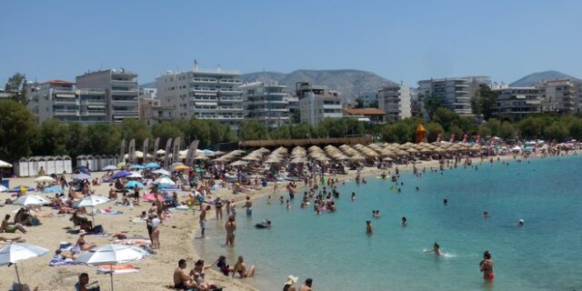 Καύσωνας: Κορυφώνεται το κύμα ζέστης – Πού θα κάνει 40άρια, τι να προσέξετε