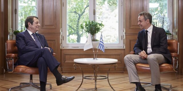 Μητσοτάκης σε Αναστασιάδη: “Απαντάμε στις ρητορικές ακρότητες της Τουρκίας με σταθερότητα και αυτοπεποίθηση”