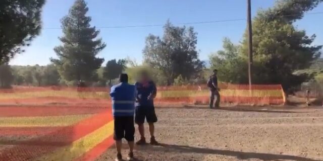 Ράλι Ακρόπολις: Θεατής βόλταρε μέσα σε ειδική διαδρομή-Επικός διάλογος με υπάλληλο ασφαλείας