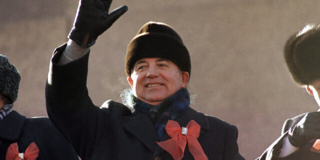 1987, στην ΕΣΣΔ του Γκορμπατσόφ: Μια “φλογίτσα” που δεν άντεξε…