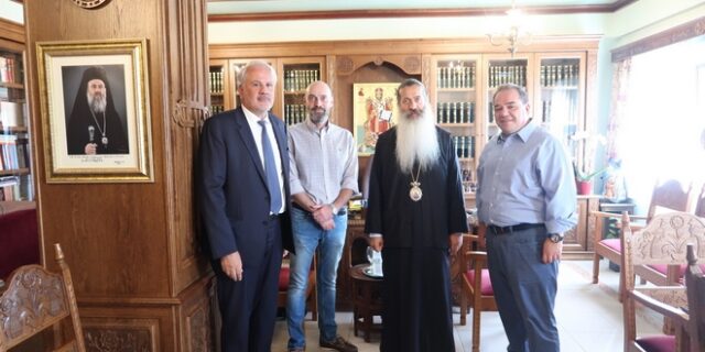 Συνεργασία του Δικηγορικού και του Ιατρικού Συλλόγων Λαμίας με την Ιερά Μητρόπολη Φθιώτιδος και την “Αποστολή”