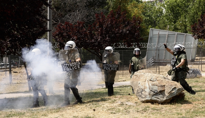 Θεσσαλονίκη: Επεισόδια, χημικά και δύο συλλήψεις στο ΑΠΘ – Τραυματίστηκε φοιτητής