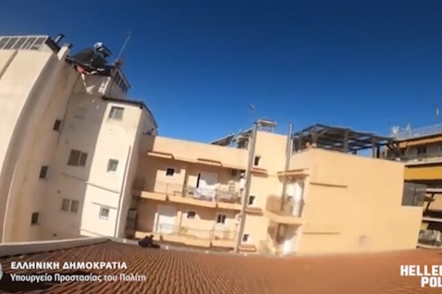 Βίντεο-ντοκουμέντο: Αστυνομικοί καταδίωξαν διαρρήκτη από στέγη σε στέγη στην Ομόνοια