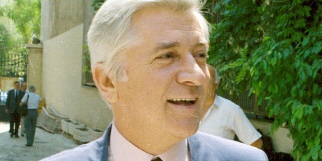 Μητσοτάκης για Παύλο Μπακογιάννη: “33 χρόνια μετά, φάρος για όλους η σκέψη και η προσφορά του”