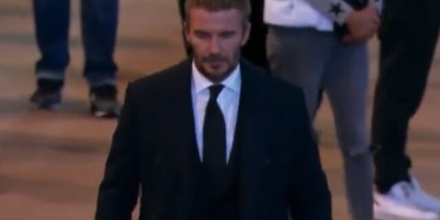 David Beckham: Περίμενε ώρες στην ουρά για να προσκυνήσει τη σορό της βασίλισσας Ελισάβετ
