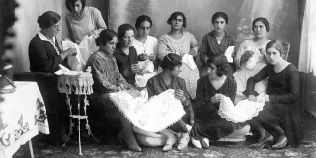 Το χρονικό του μικρασιατικού ελληνισμού ζωντανεύει στο Μουσείο Μπενάκη