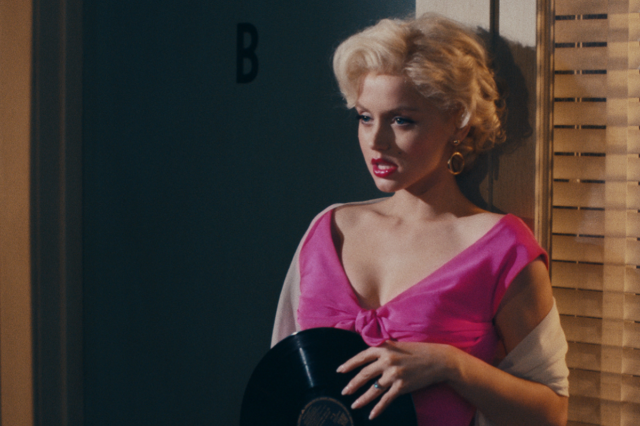 Blonde στο Netflix: Η κόλαση της Μέριλιν Μονρόε (και η δική μας)