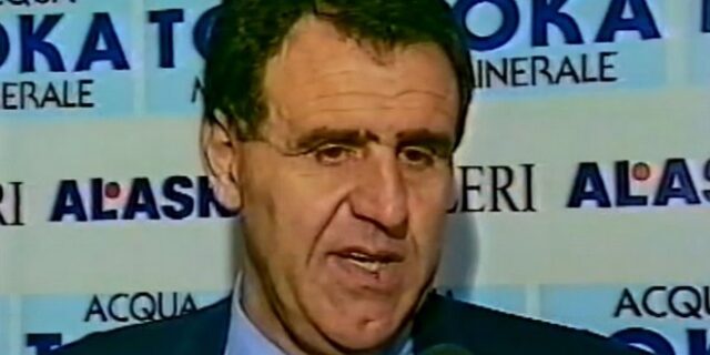 Πέθανε ο ποδοσφαιριστής από το πρώτο αυτοκόλλητο Panini