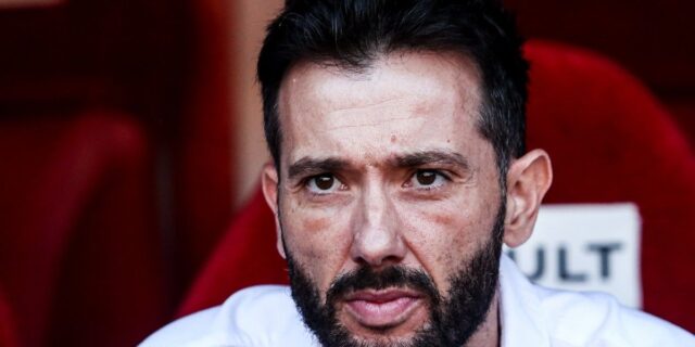 Ολυμπιακός: Τέλος από την τεχνική ηγεσία ο Κορμπεράν