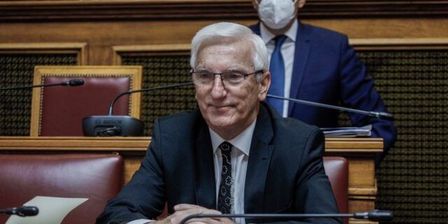 Στη σέντρα Δεμίρης και Βλάχου για τις υποκλοπές