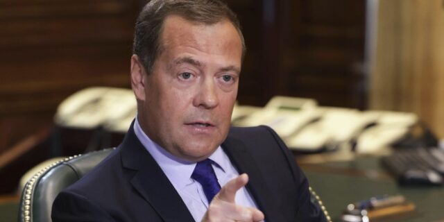 Μεντβέντεφ: Με πυρηνικά η υπεράσπιση των νέων περιοχών – Τα όπλα μας μπορούν να φτάσουν στη Δύση