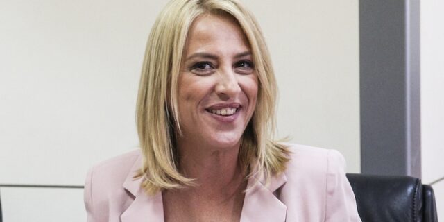 Ρένα Δούρου: Την Πέμπτη η παρουσίαση του βιβλίου της που προλογίζει ο Αλέξης Τσίπρας