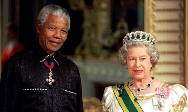 Η Αφρική θυμάται τη βασίλισσα Ελισάβετ: Η φιλία με τον Νέλσον Μαντέλα και οι εξεγέρσεις που πνίγηκαν στο αίμα