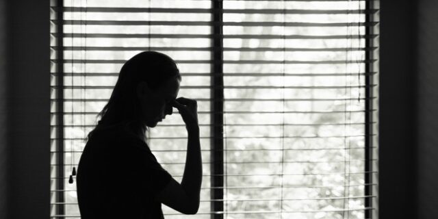 Κοζάνη: 47χρονος φέρεται να χτύπησε και να απείλησε την εν διαστάσει σύζυγό του