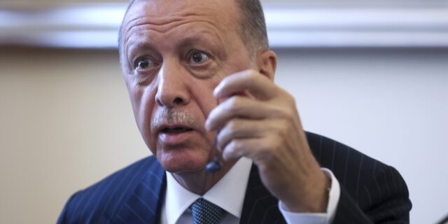 Νέες απειλές Ερντογάν κατά της Ελλάδας: “Όταν εξαντληθεί η υπομονή, θα γίνουν τα απαραίτητα”