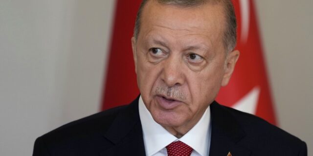 Ερντογάν: “Η Ελλάδα πνίγει μετανάστες, εμείς τους σώζουμε γιατί είμαστε μουσουλμάνοι” – Έντονη αντίδραση Αθήνας
