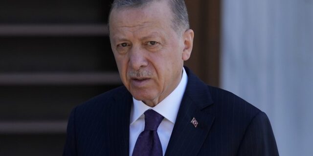 Τουρκία: “Η Ελλάδα απειλεί την ειρήνη” σύμφωνα με τον Ερντογάν – “Καρφιά” σε ΗΠΑ