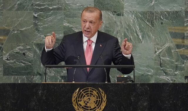 Ο Ερντογάν δε “χαμπαριάζει”, παρά την “πόρτα” από ΗΠΑ – ΕΕ 