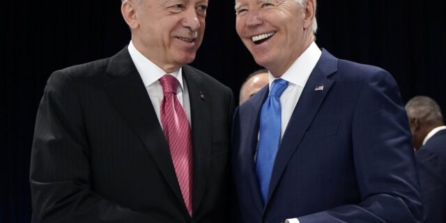 Ο φόβος για “Ίμια 2022” και “χάδια” των ΗΠΑ στην Τουρκία