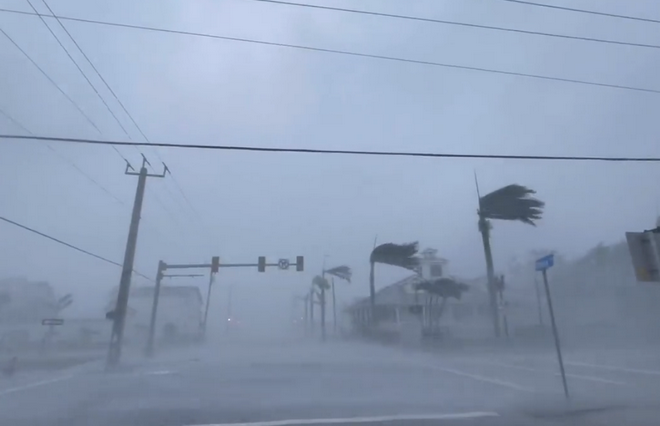Τυφώνας Ίαν: Πλησιάζει απειλητικά τη Φλόριντα – Προειδοποιήσεις για “ιστορική” καταιγίδα