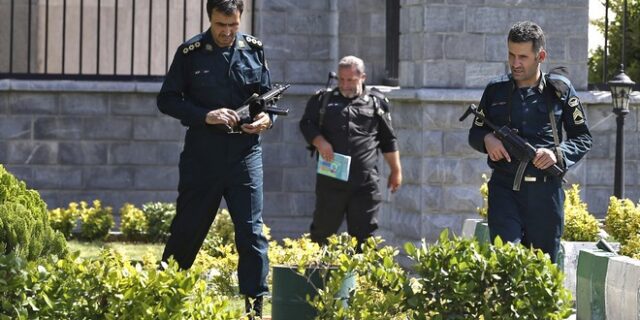 Ιράν: Ένας νεκρός σε επίθεση ενόπλου σε τέμενος