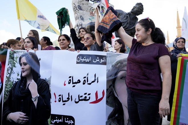 Ιράν: Οργή λαού για τον θάνατο της 22χρονης Μαχσά – Με αμείωτη ένταση οι διαδηλώσεις