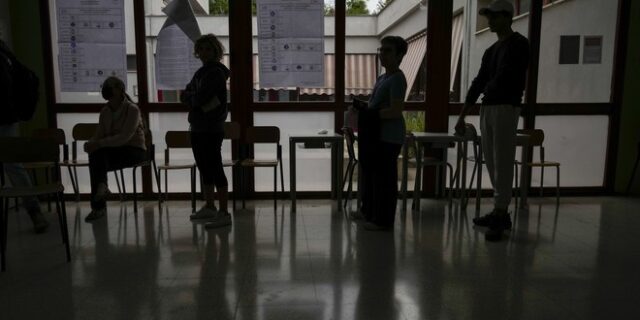 Εκλογές στην Ιταλία: Μικρό το ποσοστό συμμετοχής – Ουρές στα τμήματα στη Ρώμη