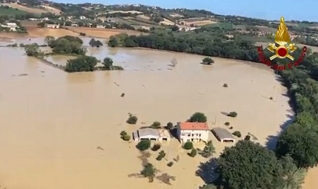 Ρεκόρ βροχοπτώσεων στην Ιταλία – 11 νεκροί από τις πλημμύρες