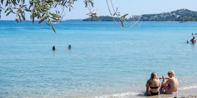 Καιρός: Άνοδος της θερμοκρασίας στους 34 με 35 βαθμούς