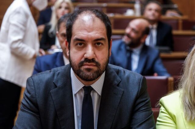 Σαντορίνη: Αυτοψία του Γιάννη Κεφαλογιάννη στο νησί