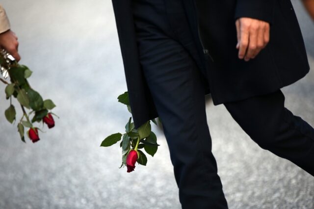 Θλίψη και οργή στο Αίγιο: Έγινε κηδεία σε κυλικείο και όχι στο Κοιμητήριο λόγω άρνησης του ιερέα