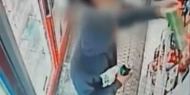 Βίντεο ντοκουμέντο από την επίθεση με μαχαίρι στην Κηφισιά