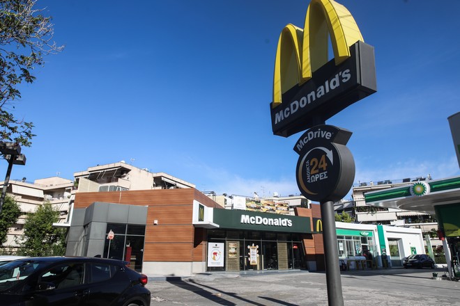 Ο ληστής των McDonald’s στο Π. Φάληρο είχε ληστέψει και το Koi Sushi Bar στο Σύνταγμα