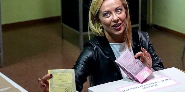 Ιταλία: Καθαρή νίκη της ακροδεξιάς δείχνουν τα exit-poll