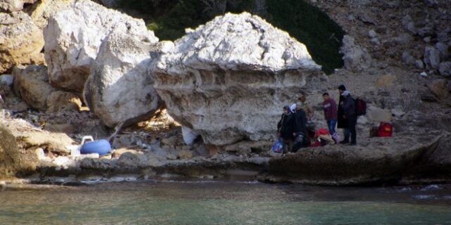 Φολέγανδρος: Εντοπίστηκαν 37 παράτυποι μετανάστες μεταξύ των οποίων 9 παιδιά