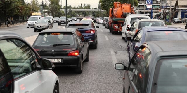 Κίνηση στους δρόμους: Ουρές χιλιομέτρων στον Κηφισό – LIVE ΧΑΡΤΗΣ