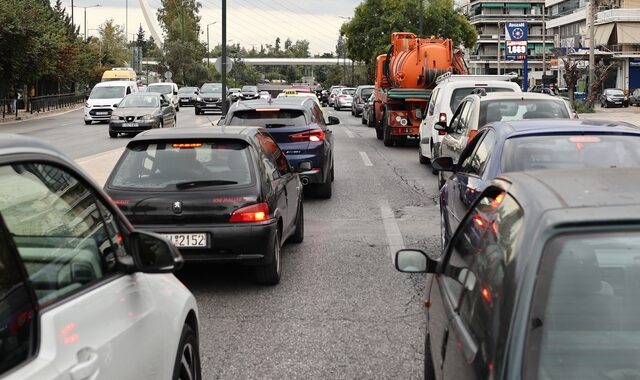 Κίνηση στους δρόμους: Ουρές χιλιομέτρων στον Κηφισό – LIVE ΧΑΡΤΗΣ