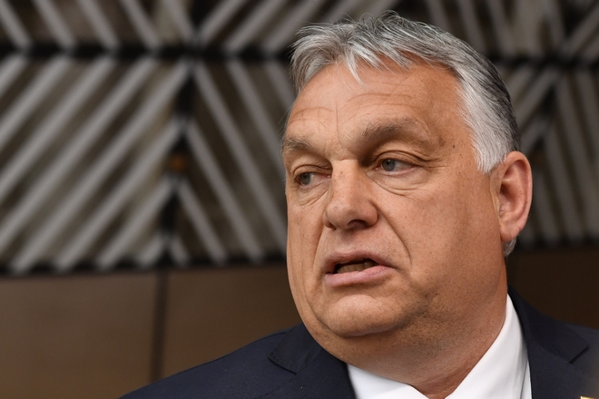 Ούγγρος ΥΠΕΞ: “Προσβλητική” η εισήγηση του Ευρωκοινοβουλίου για “μη δημοκρατική” κυβέρνηση Ορμπάν