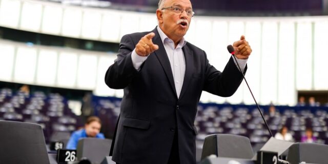 Παπαδημούλης: Να δώσει απαντήσεις ο Αβραμόπουλος