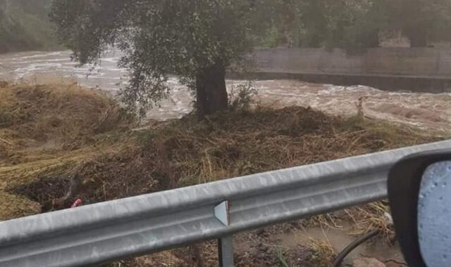 Κακοκαιρία Bogdan: Σοβαρά προβλήματα στη Λέσβο – Πλημμύρες και εγκλωβισμοί σε Πεδή και Ασπροπόταμο