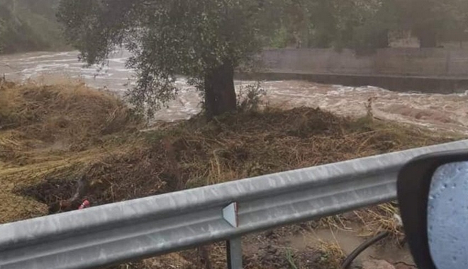 Κακοκαιρία Bogdan: Σοβαρά προβλήματα στη Λέσβο – Πλημμύρες και εγκλωβισμοί σε Πεδή και Ασπροπόταμο