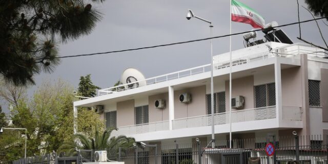 Επίθεση με μολότοφ στην πρεσβεία του Ιράν στο Ψυχικό