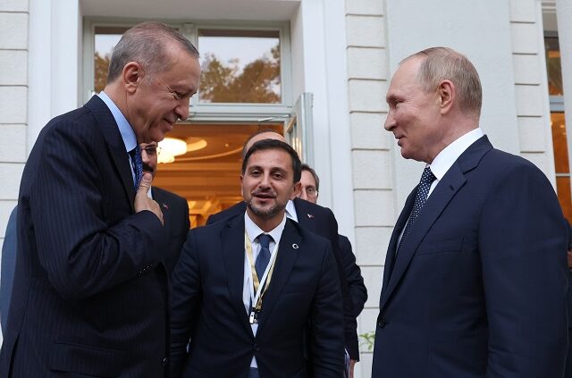 Ξανά σε ρόλο διαμεσολαβητή ο Ερντογάν – Συνάντηση με τον Πούτιν στο Καζακστάν