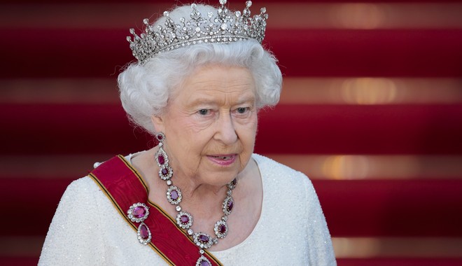 Βασίλισσα Ελισάβετ: Αγωνία για την υγεία της – Στο πλευρό της η οικογένειά της