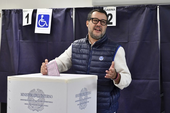 Εκλογές στην Ιταλία: Ψήφισαν ο ΠτΔ και πολλοί ηγέτες κομμάτων
