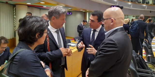 Κώστας Σκρέκας για Συμβούλιο Ενέργειας: “Είτε θα λάβουμε αποφάσεις είτε θα παραδοθούμε στους εκβιασμούς”
