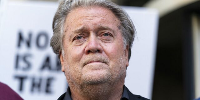 Στιβ Μπάνον: Καταδικάστηκε σε τέσσερις μήνες φυλάκιση ο κορυφαίος σύμβουλος του Τραμπ