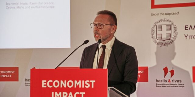 Στουρνάρας: Στο 6% η ανάπτυξη φέτος