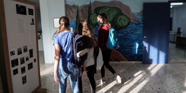 Λάρνακα: Διευθυντής Γυμνασίου απέβαλε δεκάδες μαθητές λόγω… κουρέματος
