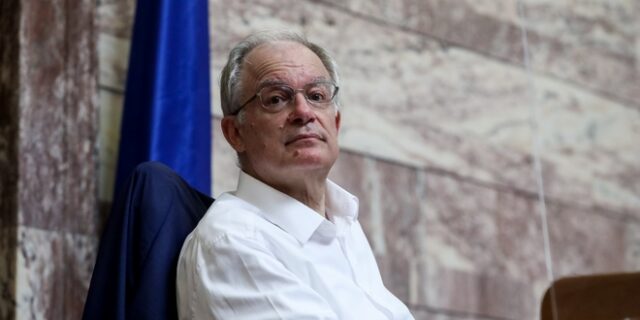 Παρέμβαση Τασούλα: Υπέρ της λογικής του “απορρήτου” και στην Εξεταστική για τις υποκλοπές